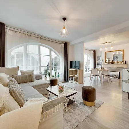 Stunning Historical Parisian Flat - Louvre Area Appartamento *