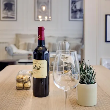 Stunning Historical Parisian Flat - Louvre Area Parigi